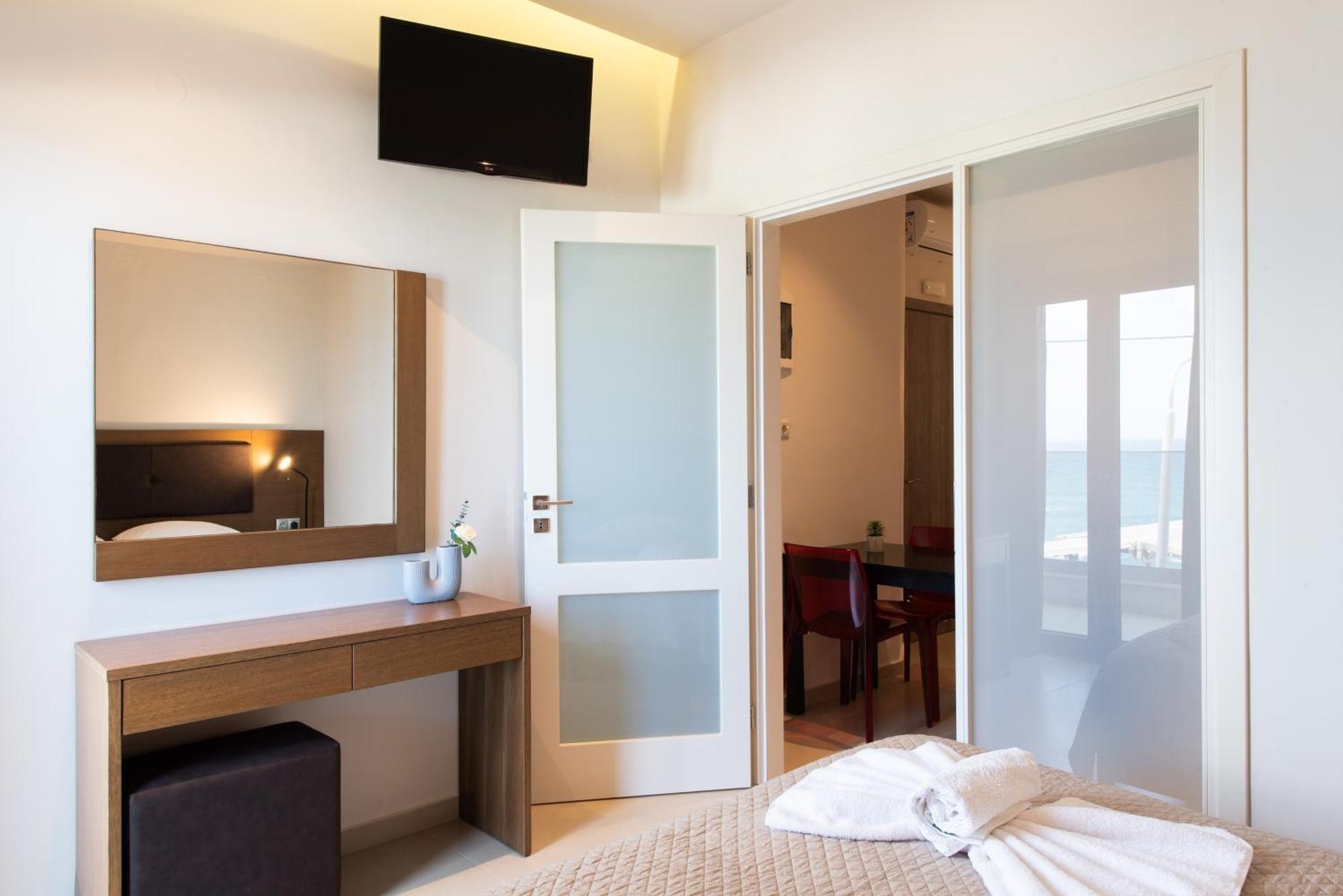 Panasia Seaview Apartments Kokkini Hani Exteriör bild